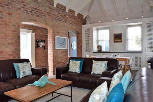 Blissful Dayz - 2 Bed House & 1 Bed Cottage