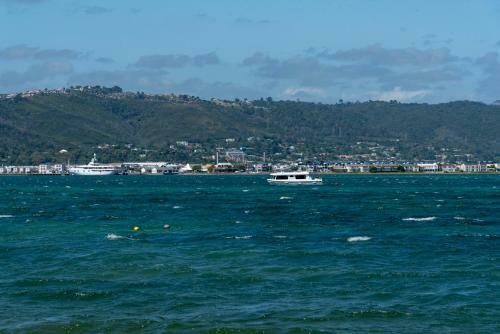 The Glen - Home On The Knysna Lagoon