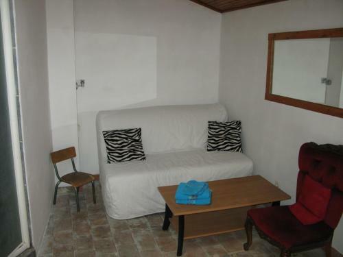 Hostal Les Chambres De Solli�s