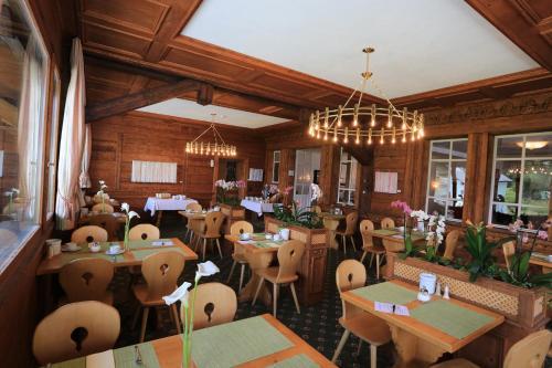 Hotel P�stli