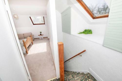 The Bungalow At Seaway's, Sleeps 11 +