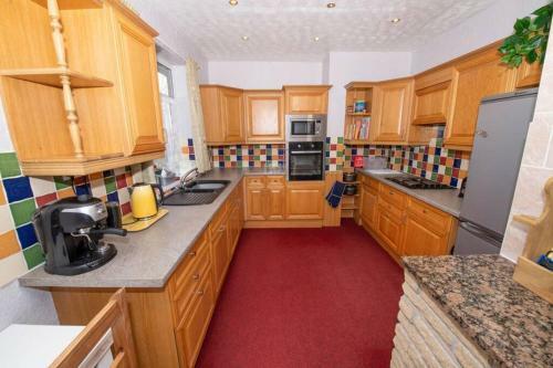 The Bungalow At Seaway's, Sleeps 11 +