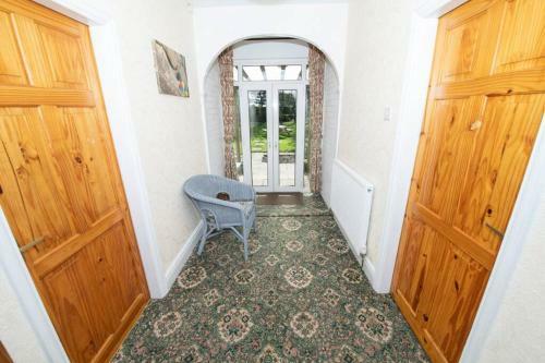 The Bungalow At Seaway's, Sleeps 11 +