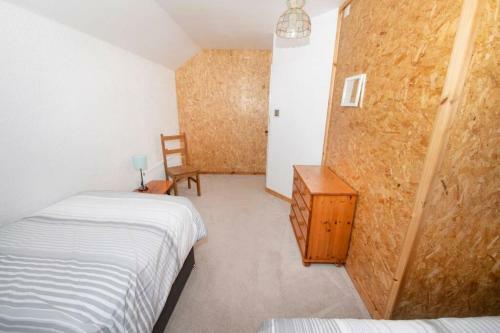 The Bungalow At Seaway's, Sleeps 11 +