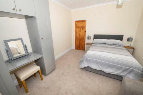 The Bungalow At Seaway's, Sleeps 11 +