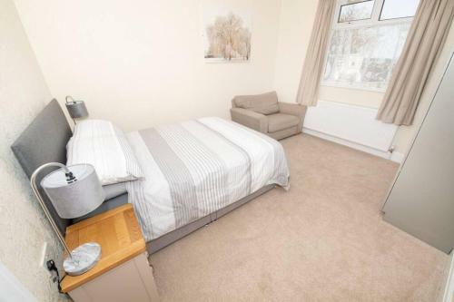 The Bungalow At Seaway's, Sleeps 11 +