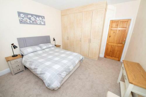 The Bungalow At Seaway's, Sleeps 11 +