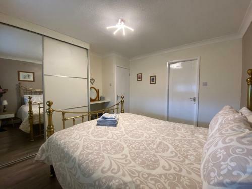 Bijou Abode- Driffield - Bungalow And Secure Cabin