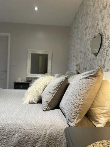 Bed & Breakfast Bricket House