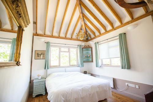 Tree Tops South Downs West Sussex Sleeps 10