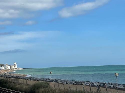 Havens Combe Haven Holiday Park Caravan Hire - The Ridge 275