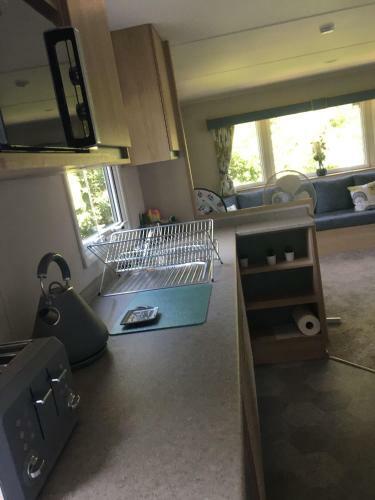 Havens Combe Haven Holiday Park Caravan Hire - The Ridge 275