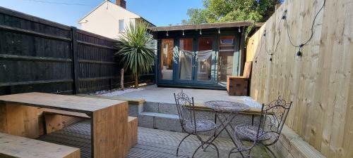 Stunning 5 Bed Townhouse, 5 Mins From The Sea