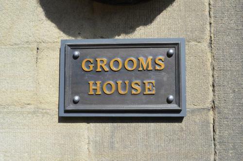 Hostal Grooms House