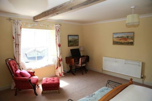 Burnlee House Apartment