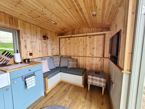 Lodge Peak District Shepherds Hut