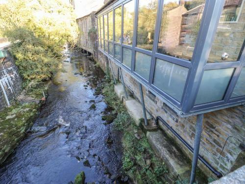 Wainwrights Retreat