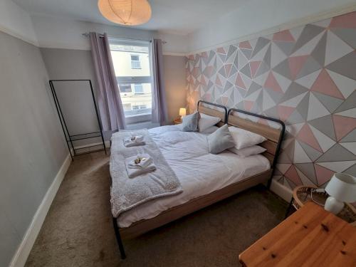 Pass The Keys Charming 2 Bed House Great Location And Dog Friendly