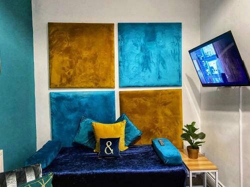 The Boutique Windmill Apartments With Hot Tubs