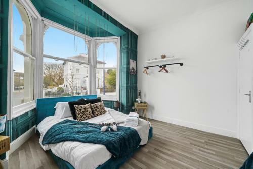 The Boutique Windmill Apartments With Hot Tubs