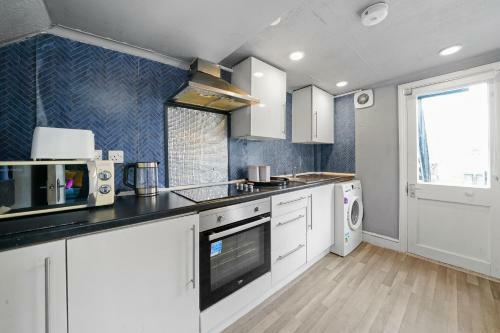 The Boutique Windmill Apartments With Hot Tubs