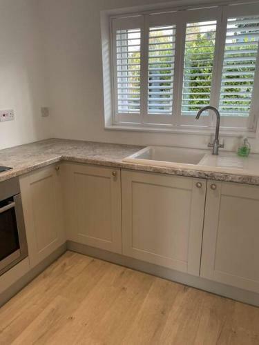 The Bolt Hole Hythe Panoramic Coast And Sea Views