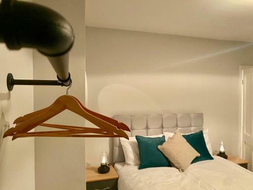 Apartamento ? Spacious Luxury 2-bed W/ Parking & Garden