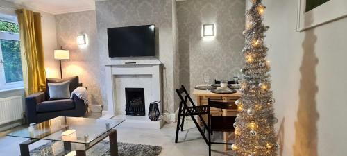 Apartamento ? Spacious Luxury 2-bed W/ Parking & Garden