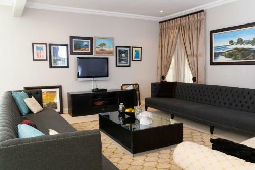 Hostal The Houghton Villa
