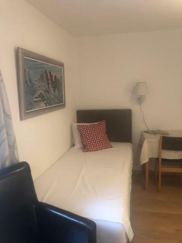 Hostal Hotel Adler Garni