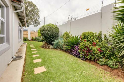 Apartamento Private Unit 4 With Shared Bathroom And Garden View