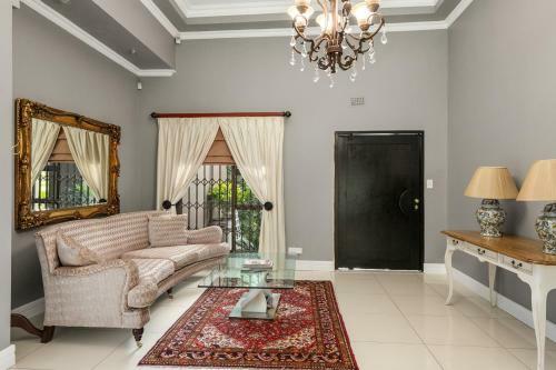 64 Cavendish
