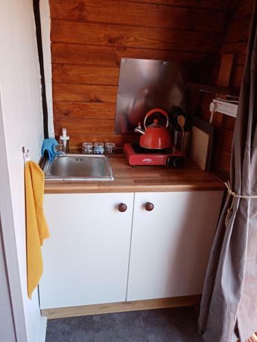 Wee Hoose Glamping 3