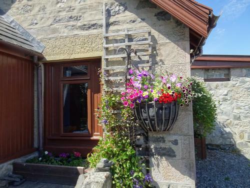 Islay Cottage, Meadowside, Kincraig, Near Kingussie