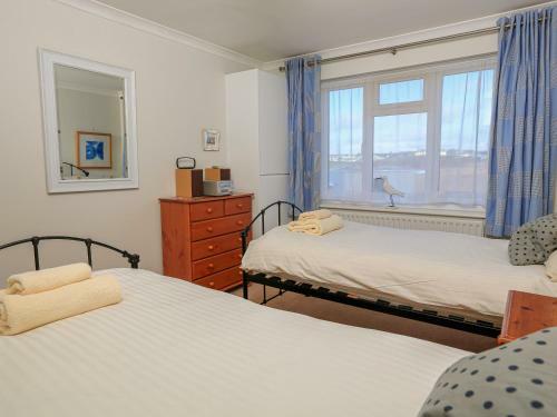 7 Thurlestone Rock