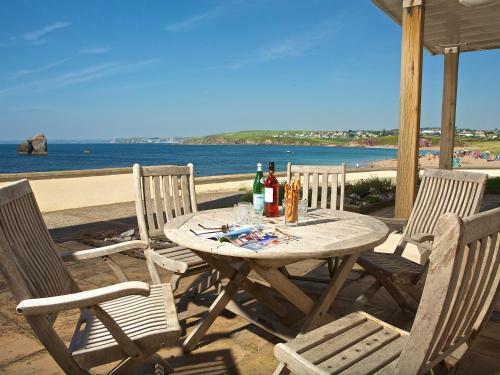 7 Thurlestone Rock