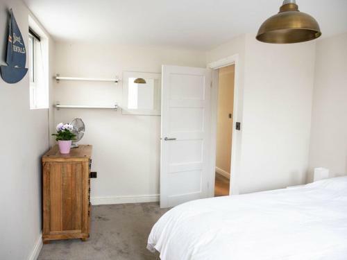 Pass The Keys Stunning Spacious 3 Bedroom Home In Quiet Location