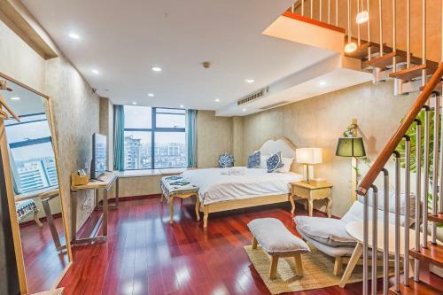 Summer Flower Apartment