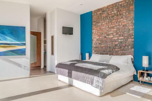 Hostal Colourful Manor Luxury Lodge