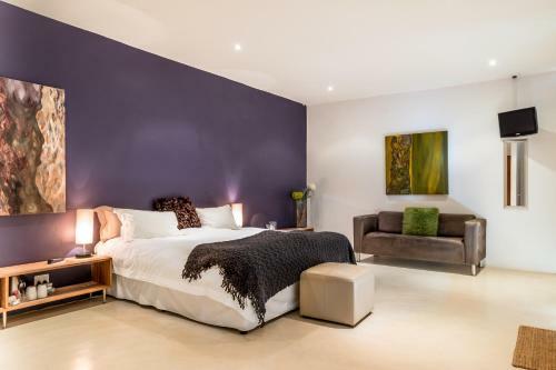 Hostal Colourful Manor Luxury Lodge