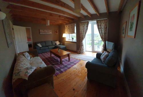 Barcloy Honey House