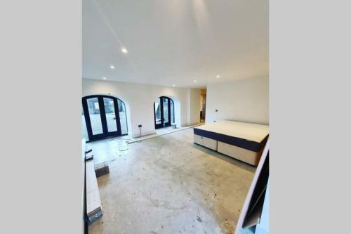 Villa Luxury 4 Bedroom Converted Barn Close To Warner Bro's