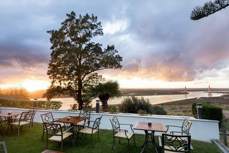 Hotel Parador De Ayamonte