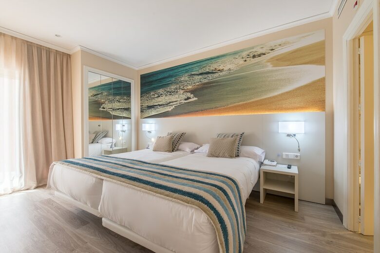 Oliva Nova Golf Beach & Golf Hotel
