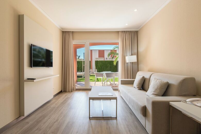 Oliva Nova Golf Beach & Golf Hotel