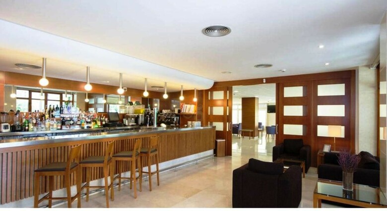 Hotel Los Robles