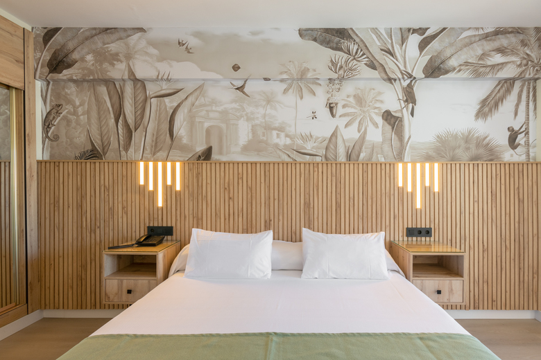 Hotel Parasol By Dorobe