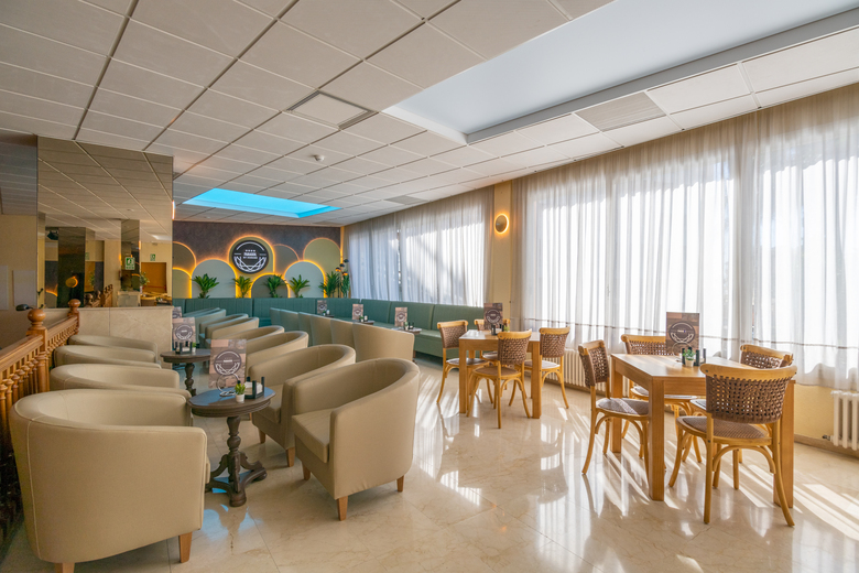 Hotel Parasol By Dorobe