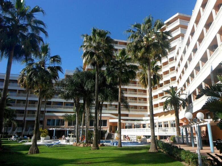Hotel Parasol By Dorobe