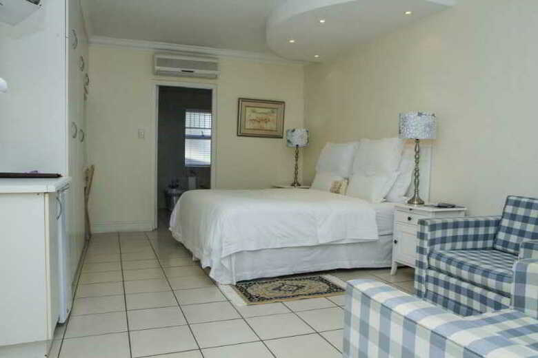 Gordon's Beach Lodge